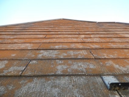 ▲屋根の塗膜の剥がれ、劣化